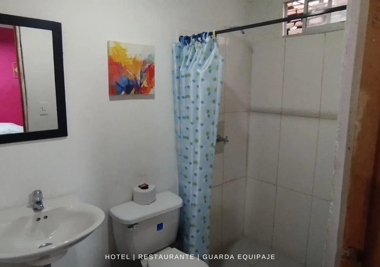 Pensión Hostal 4 Manzanas Santa Marta