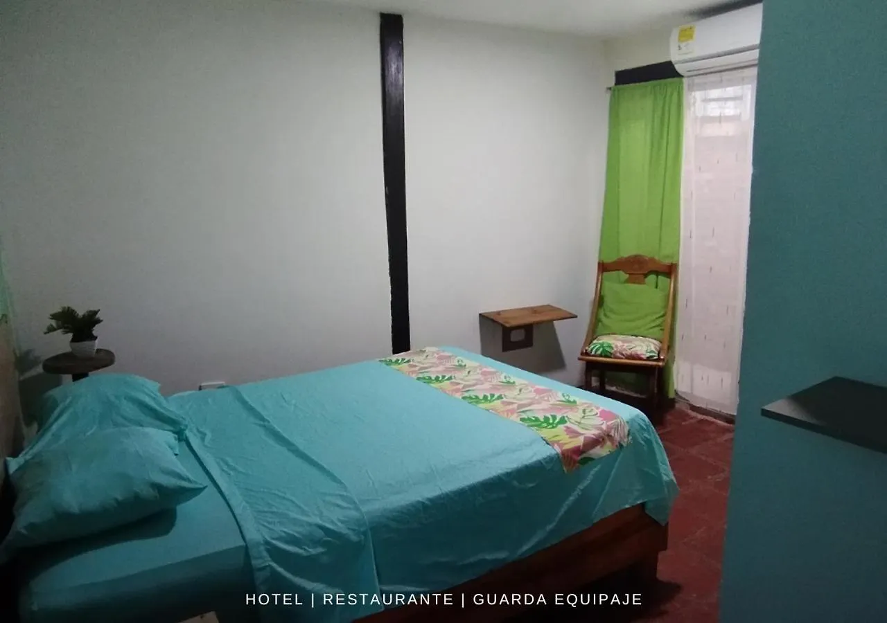 Pensión Hostal 4 Manzanas Santa Marta  Colombia